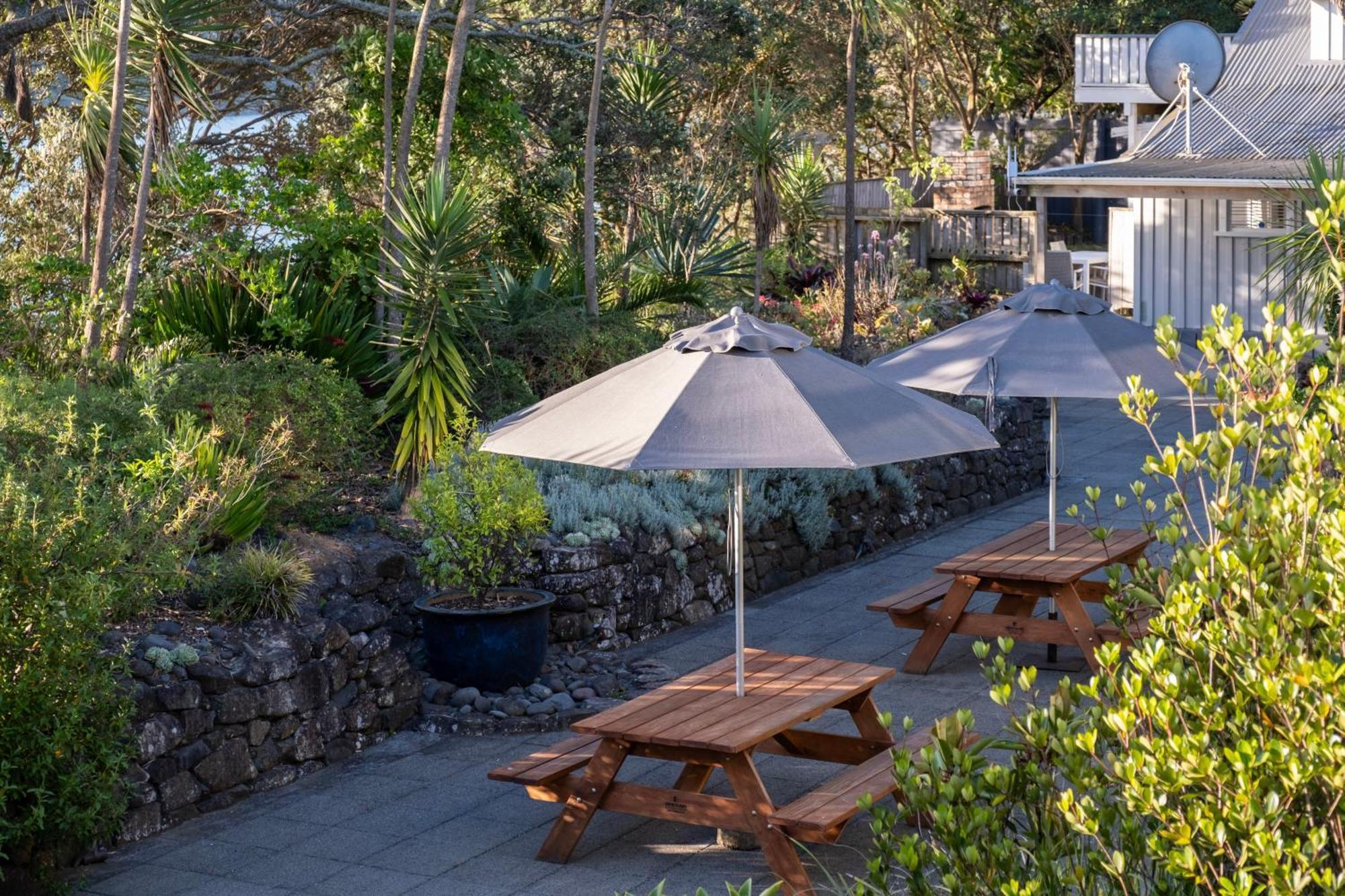 Bow Street Apartments & Cottage Raglan Exterior foto